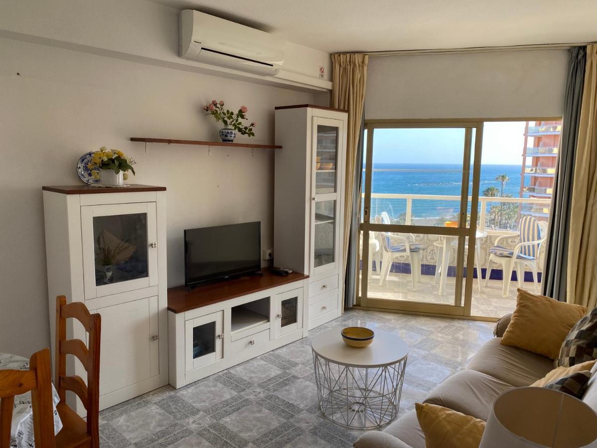 Cozy Apartment With First Line Seaview In Perfect Location, Near The Marina Benalmádena Eksteriør billede